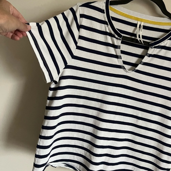 Anthropologie Black and White Striped Short Sleeve Tee - Picture 3 of 14